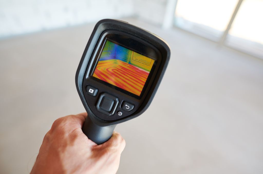 Termovizijska kamera za detekciju curenja u zidu